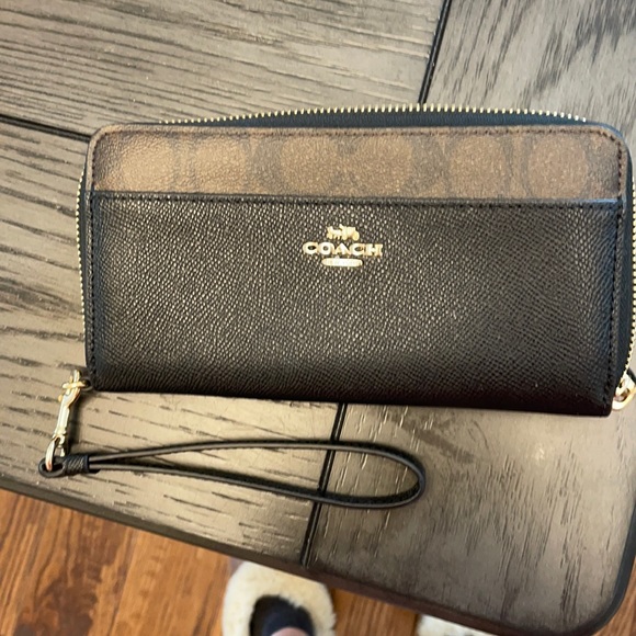 Wallet - Picture 1 of 3